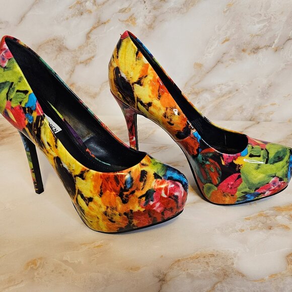 Steve Madden Nala Multicolor Platform Pumps, Size 8.5 - Picture 2 of 7